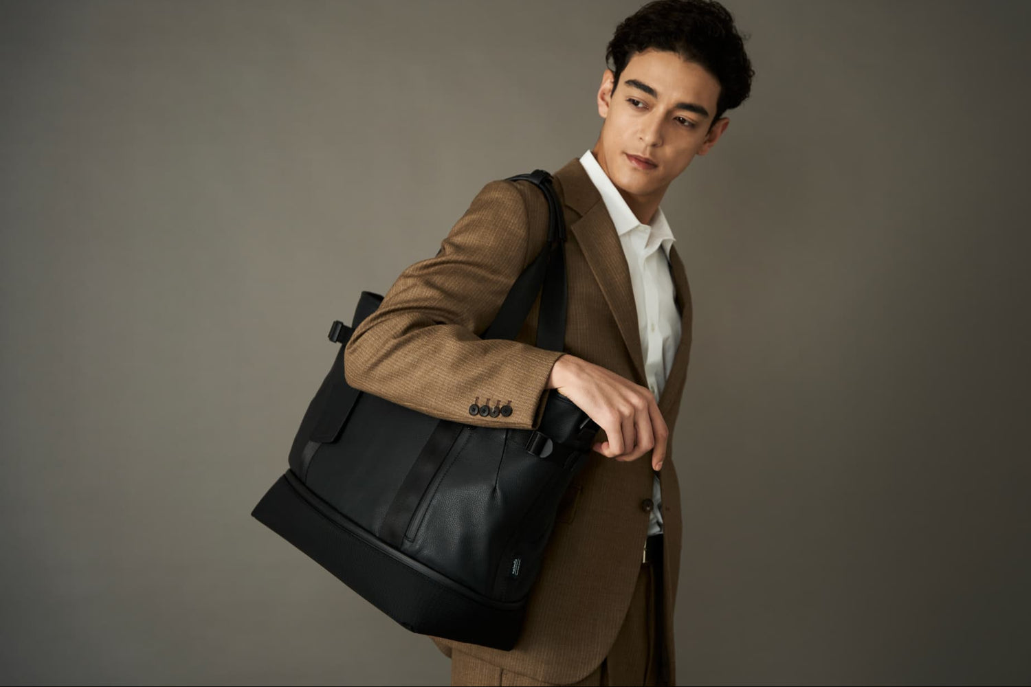 Shifter23-RichBoston- (iceblue)