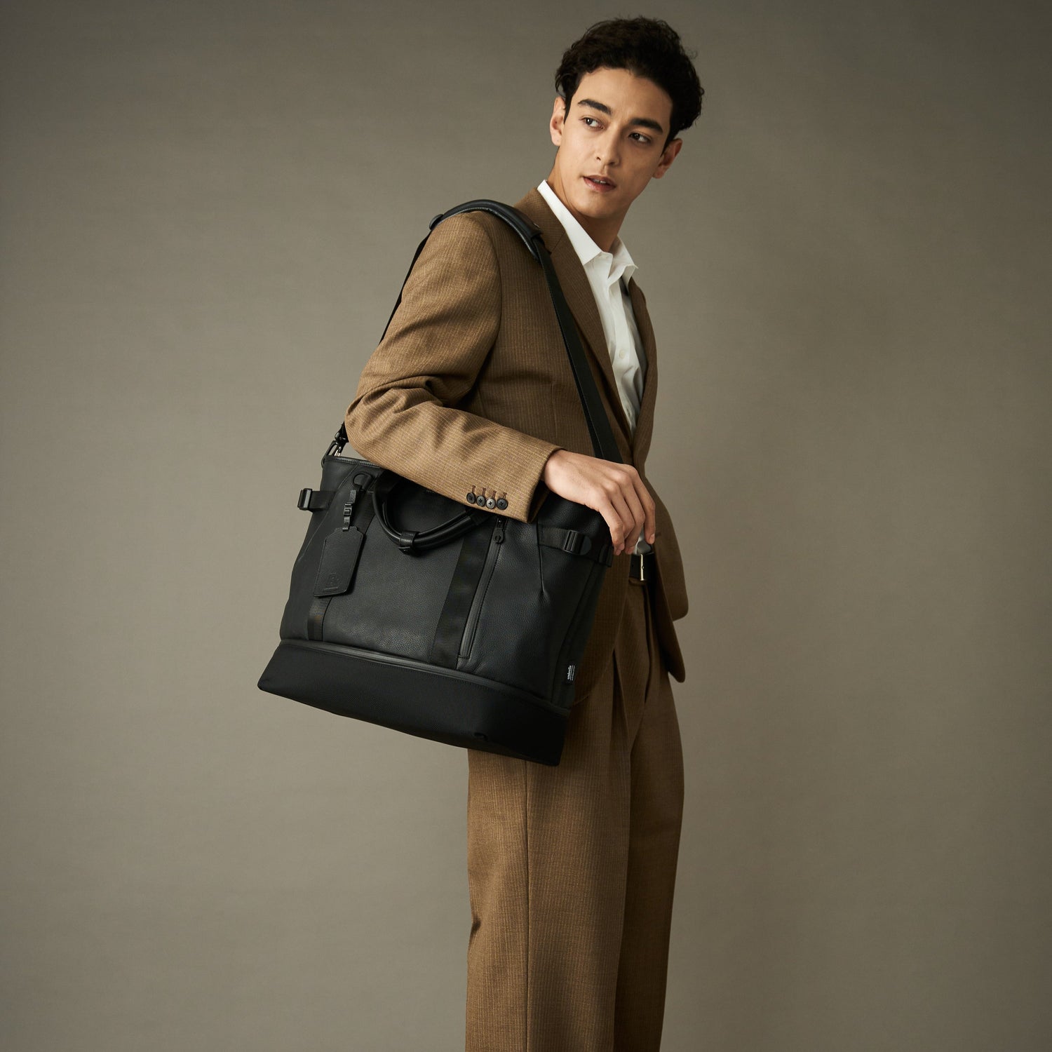 Shifter23-RichBoston- (iceblue)