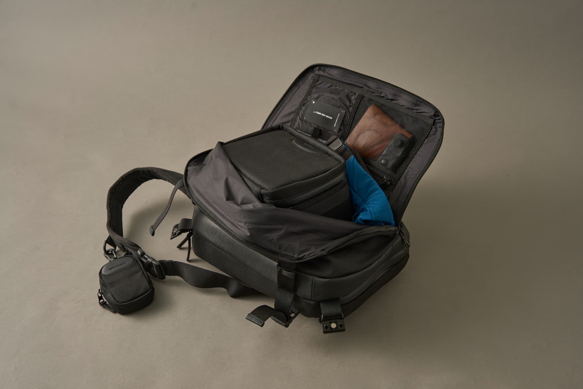 Adjust big sling bag