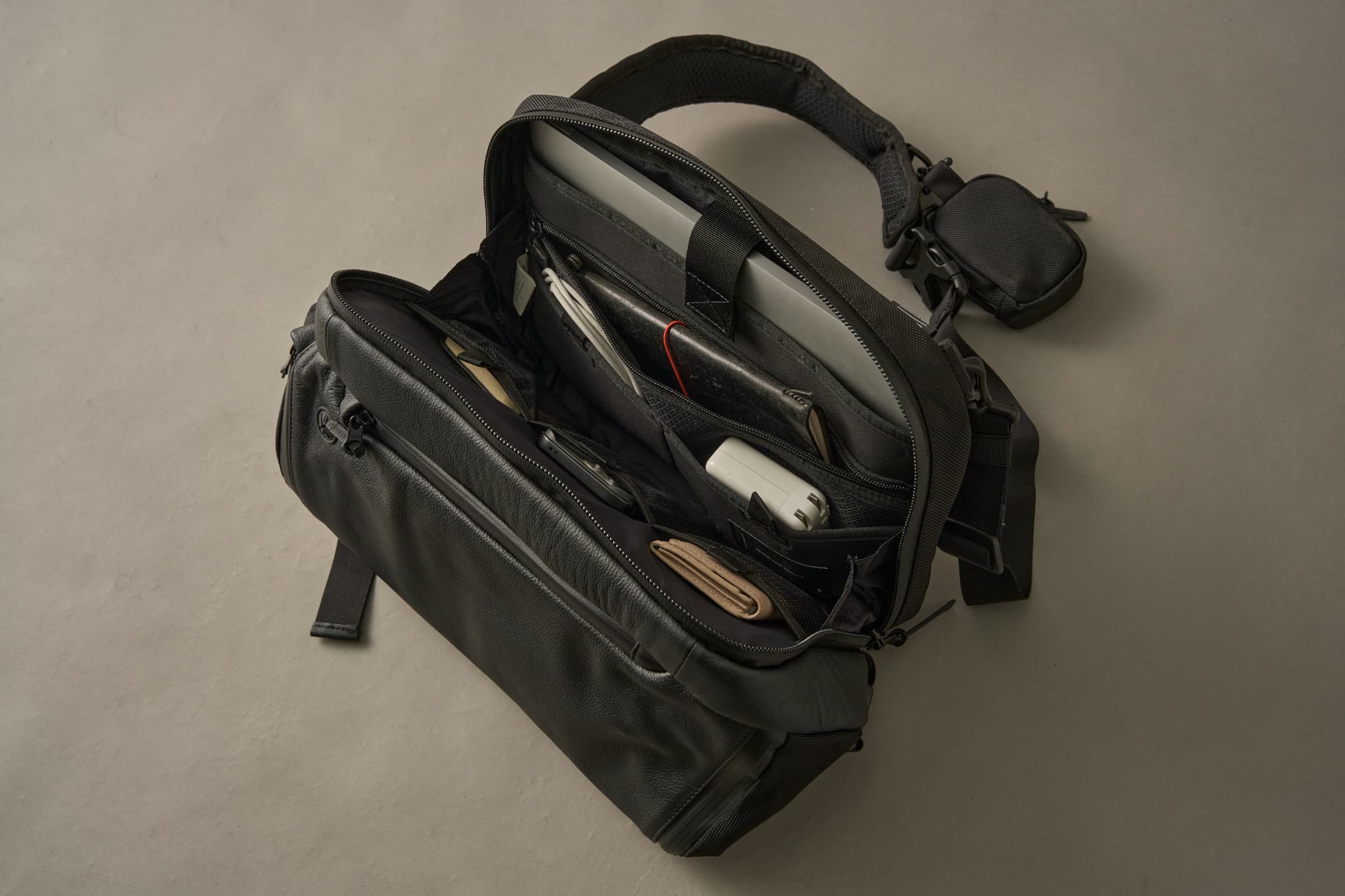 Adjust big sling bag