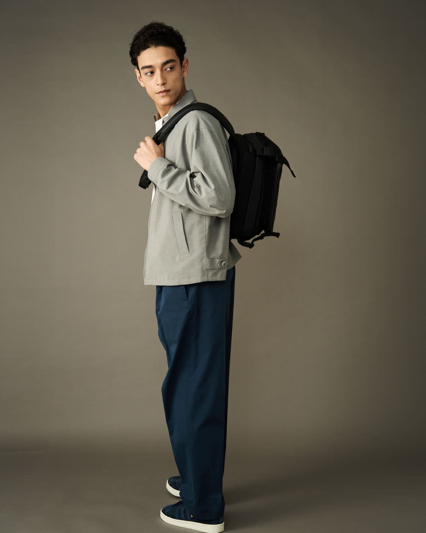 Adjust big sling bag