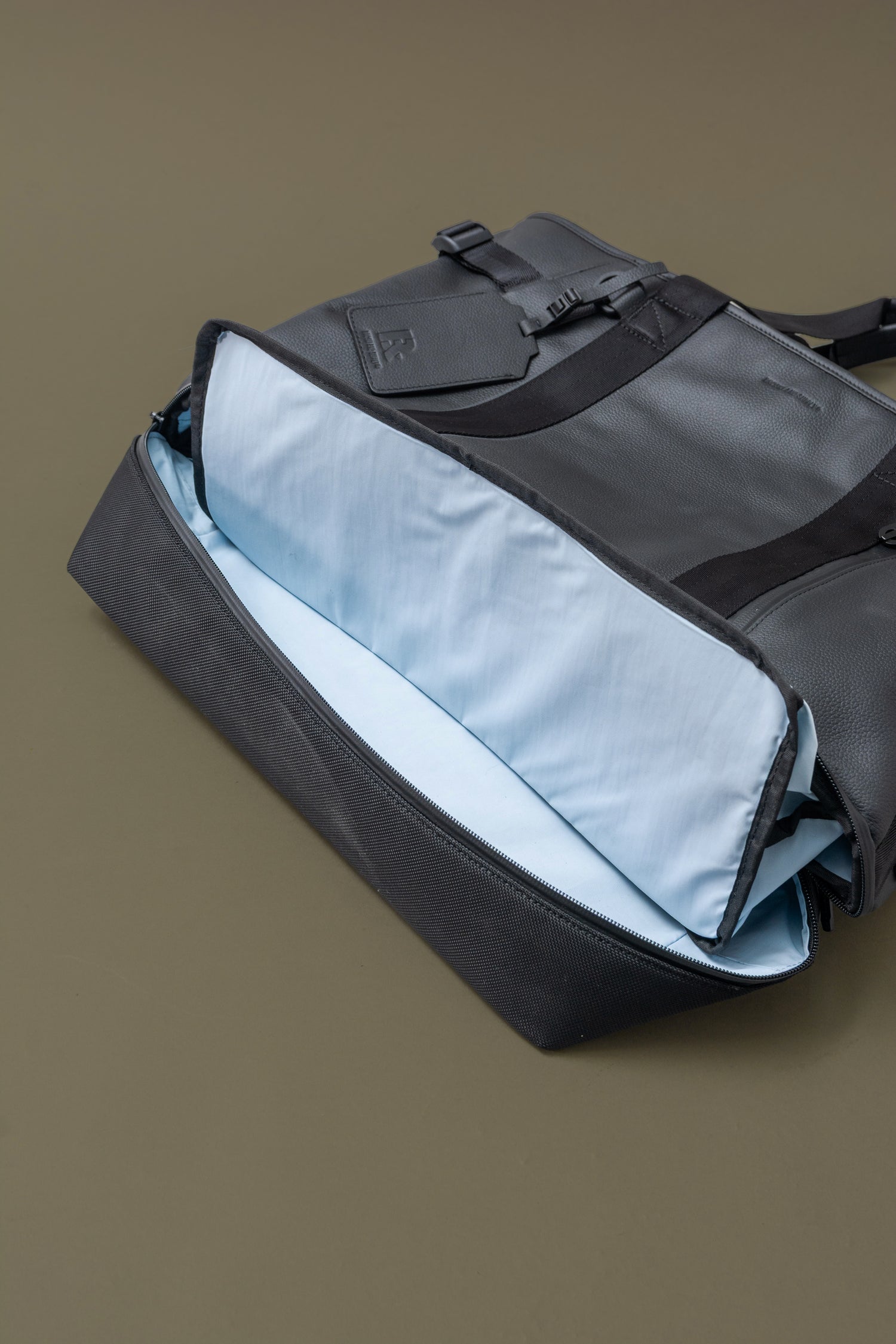 Shifter23-RichBoston- (iceblue)