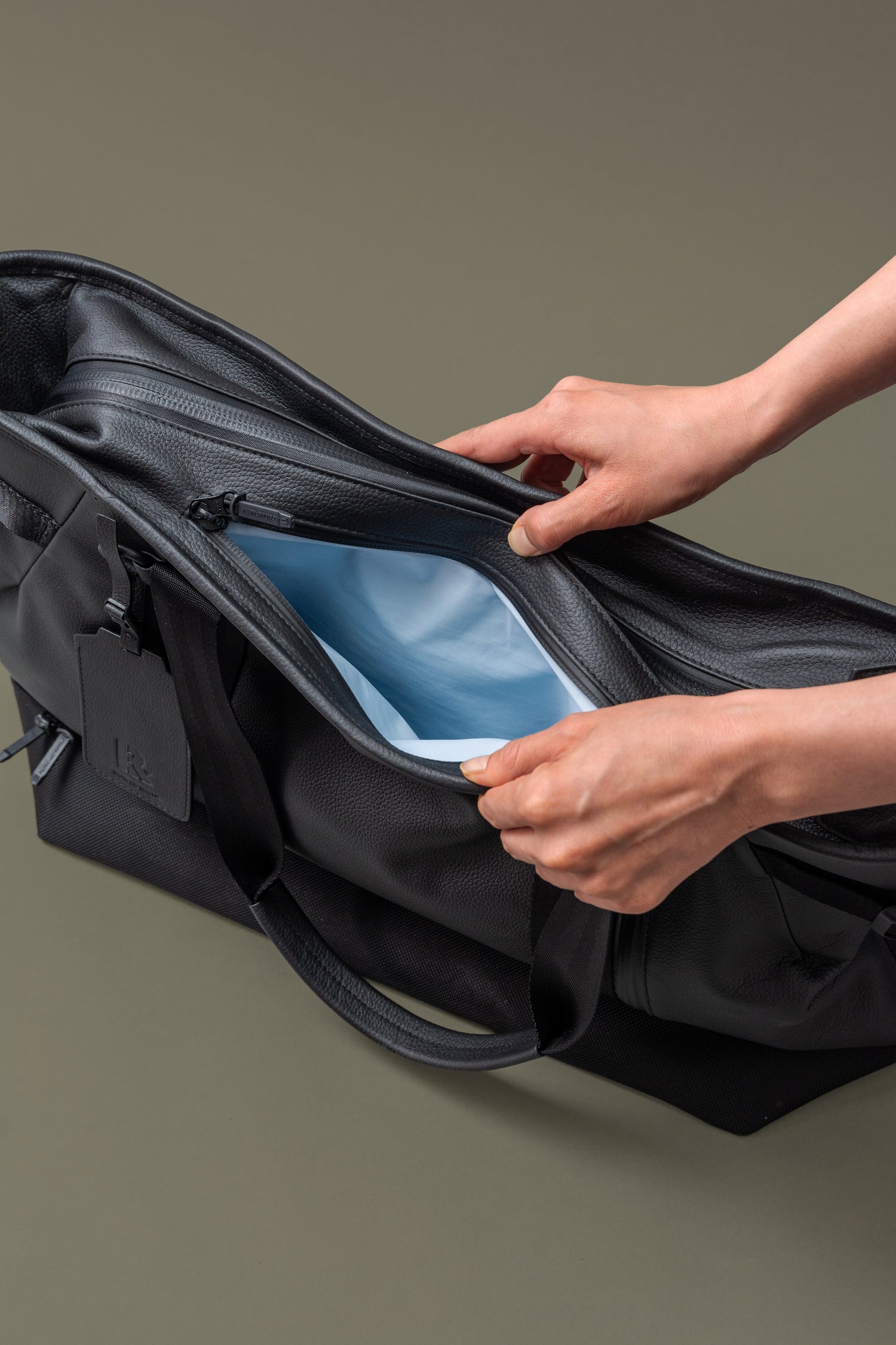 Shifter23-RichBoston- (iceblue)