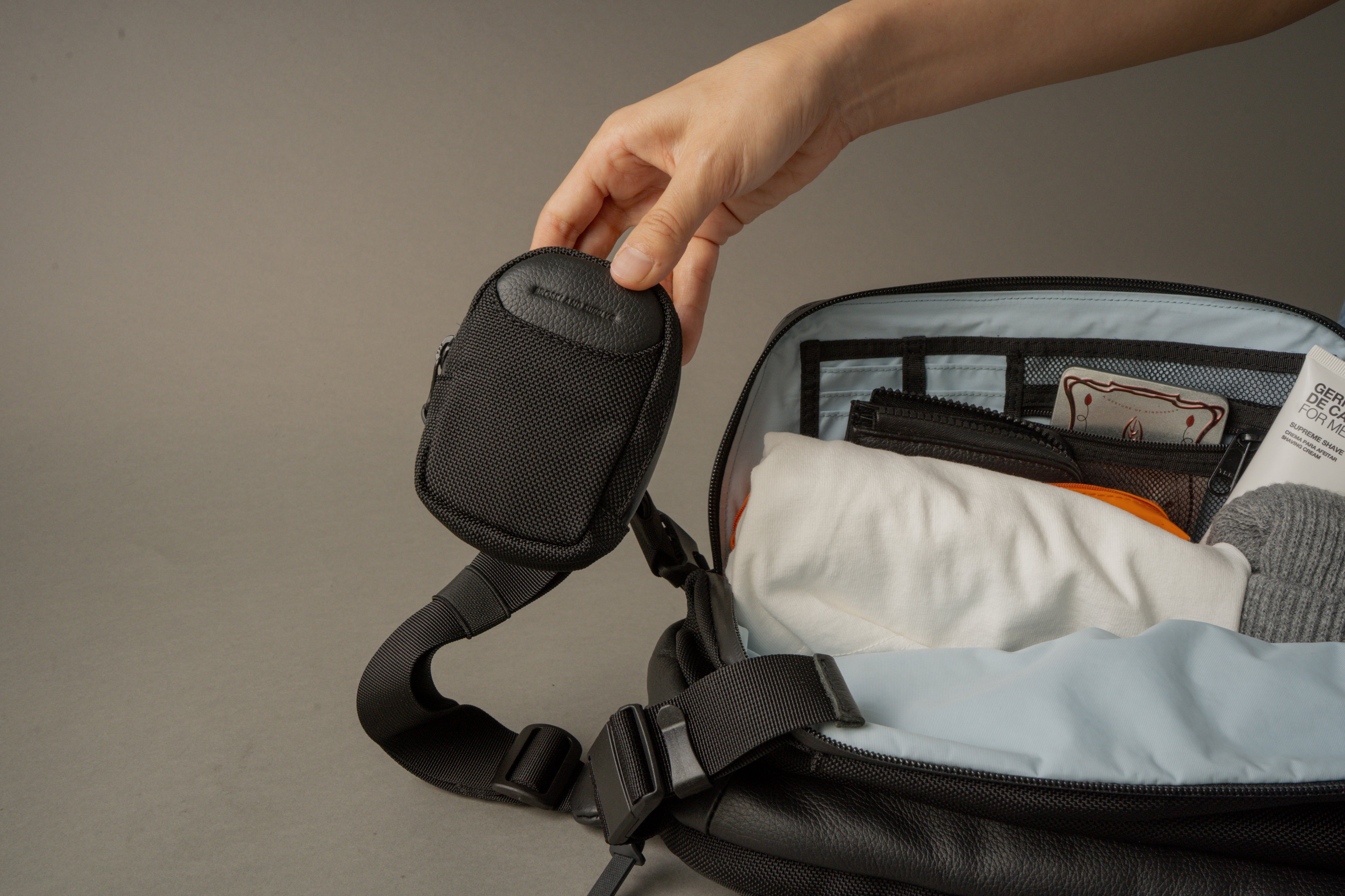 Adjust sling multi bag (iceblue)