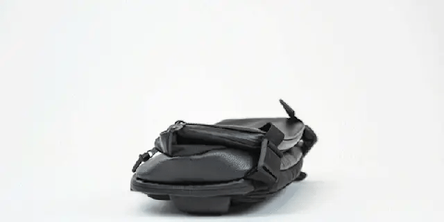 Adjust sling multi bag (BLACK×ORANGE)