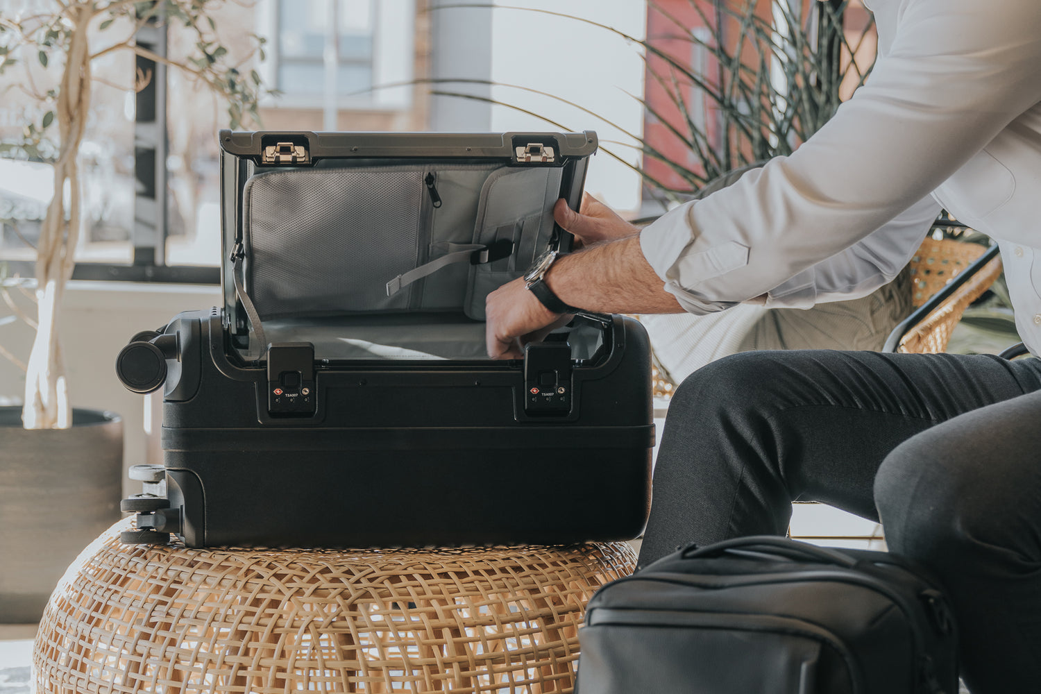 Solstice Carry-on 22