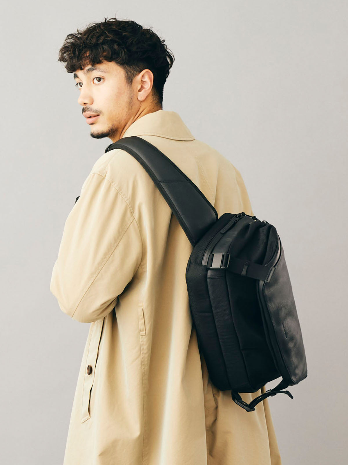 Adjust big sling bag